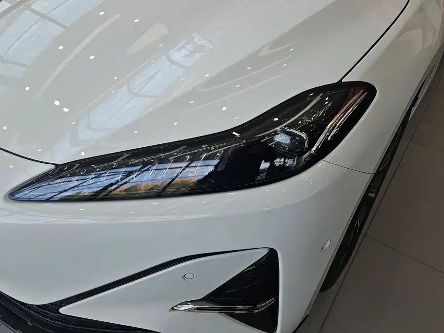 Hongqi Hongqi Tiangong 05 — миниатюра 5