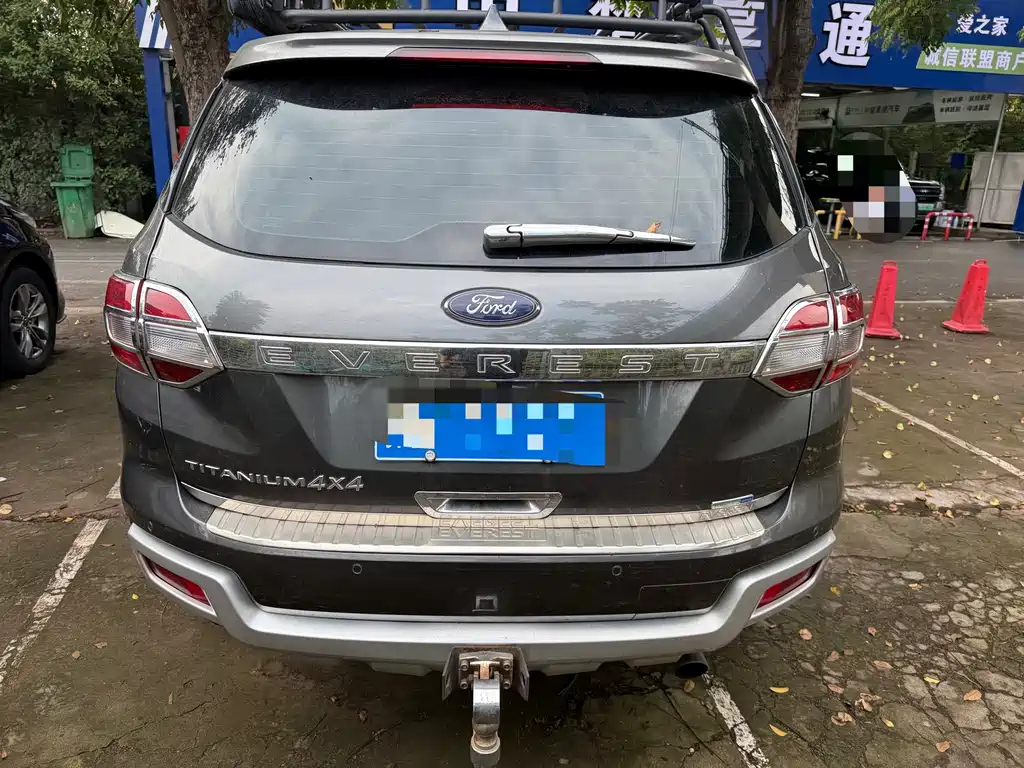 Ford Everest — миниатюра 3