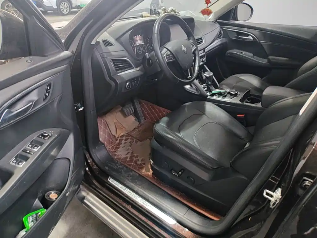 Borgward BX7 — миниатюра 16