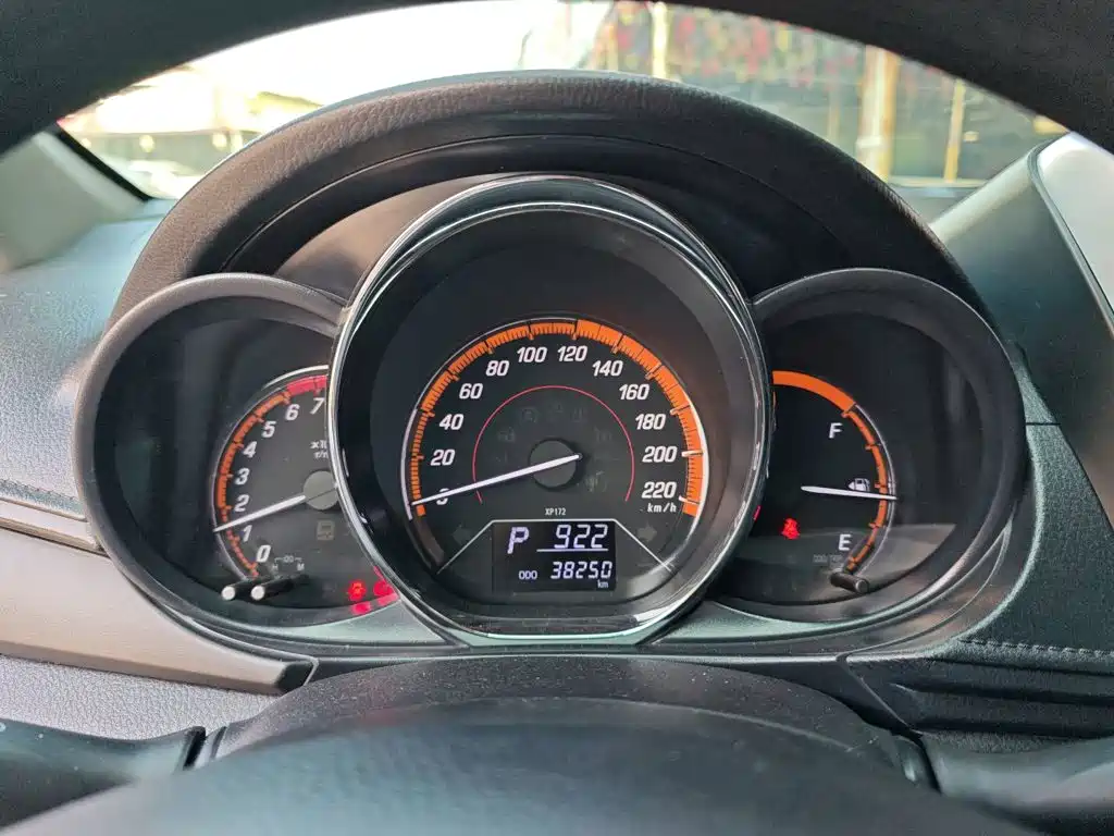 Toyota Yaris L — миниатюра 12