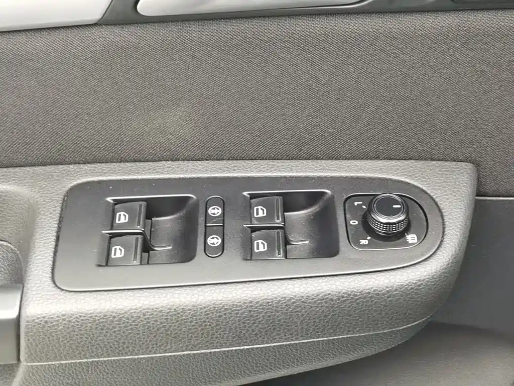 Volkswagen Sharan — миниатюра 9