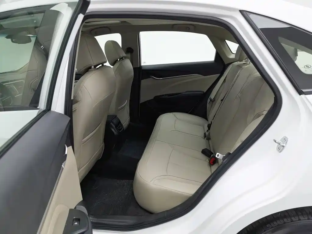 Buick Excelle — миниатюра 15