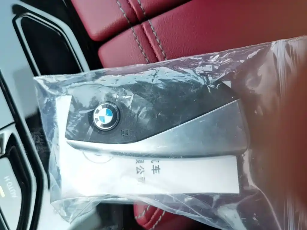 BMW i5 — миниатюра 9