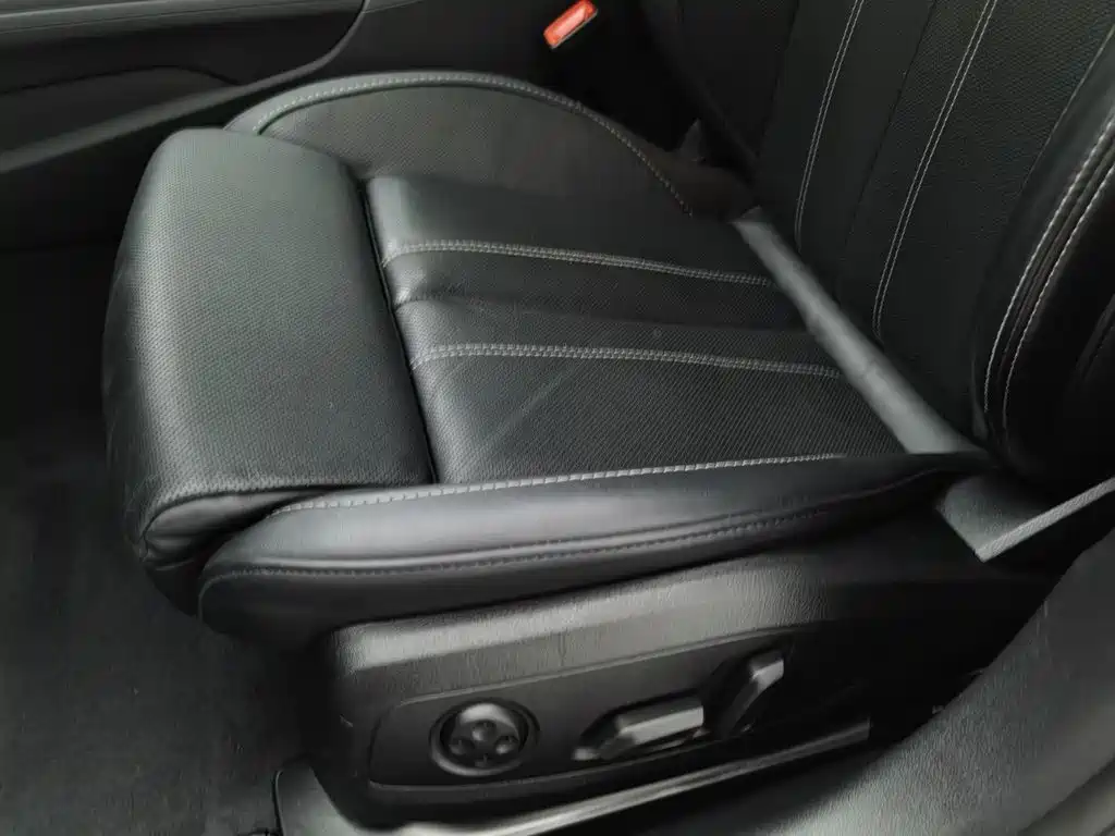 Audi A4L — миниатюра 20