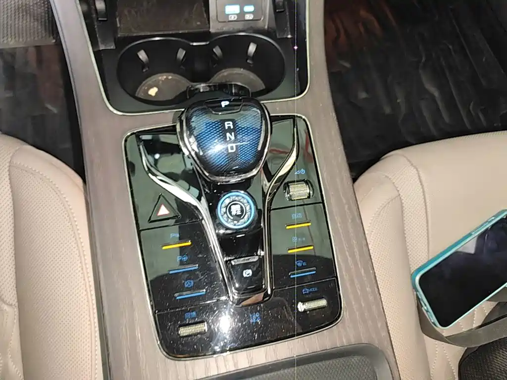 BYD Han — миниатюра 14