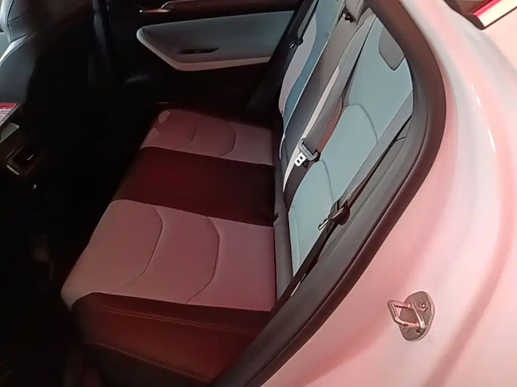 Geely Emgrand S — миниатюра 17