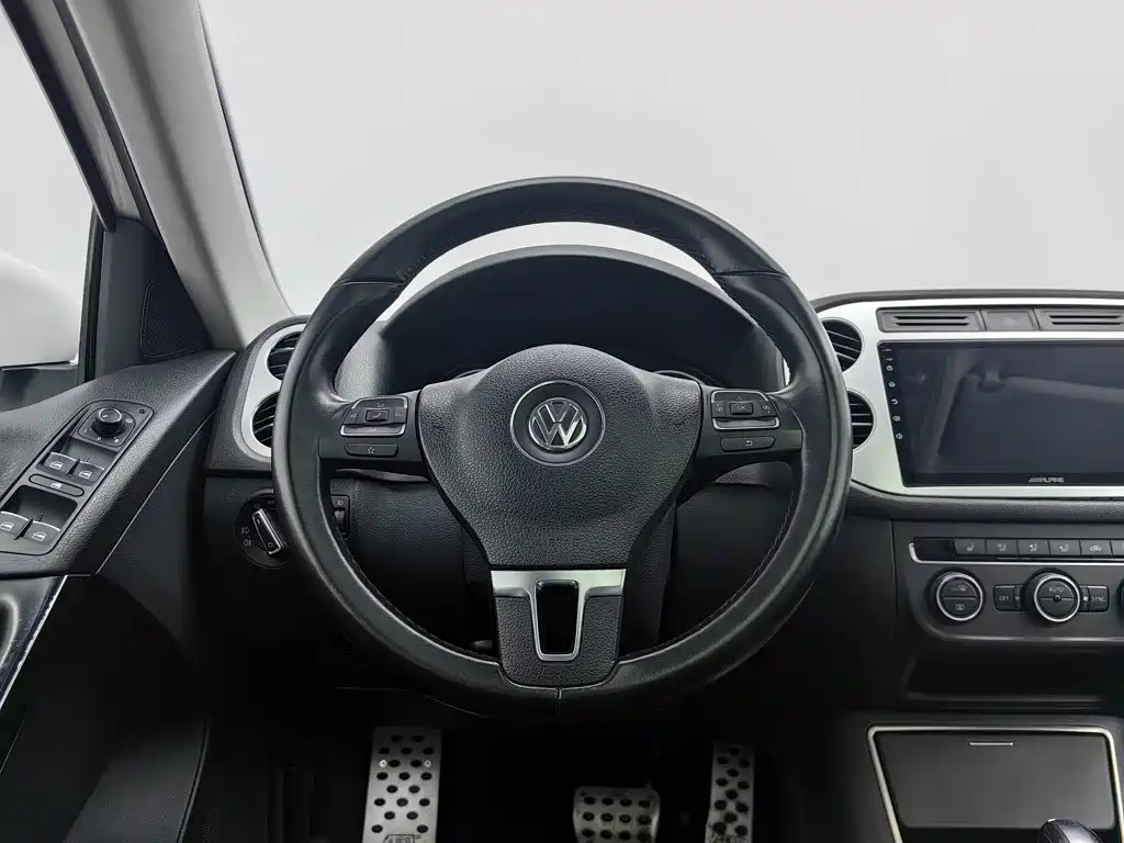Volkswagen Tiguan — миниатюра 11