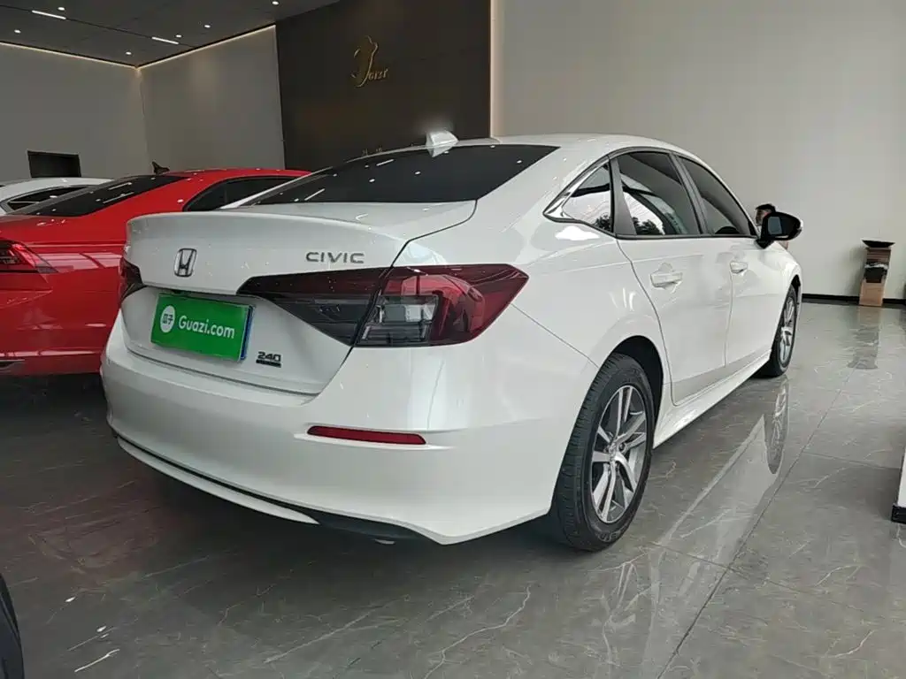 Honda Civic — миниатюра 7