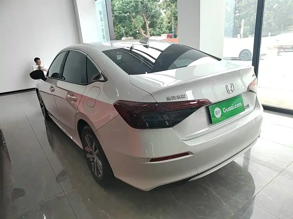 Honda Civic — миниатюра 5