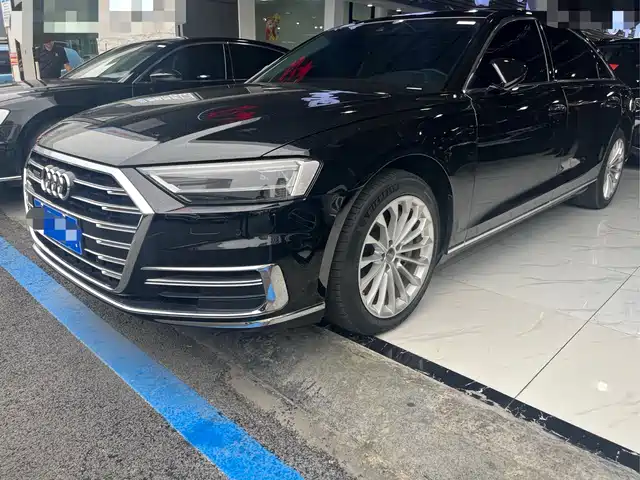 AUDI A8 2018