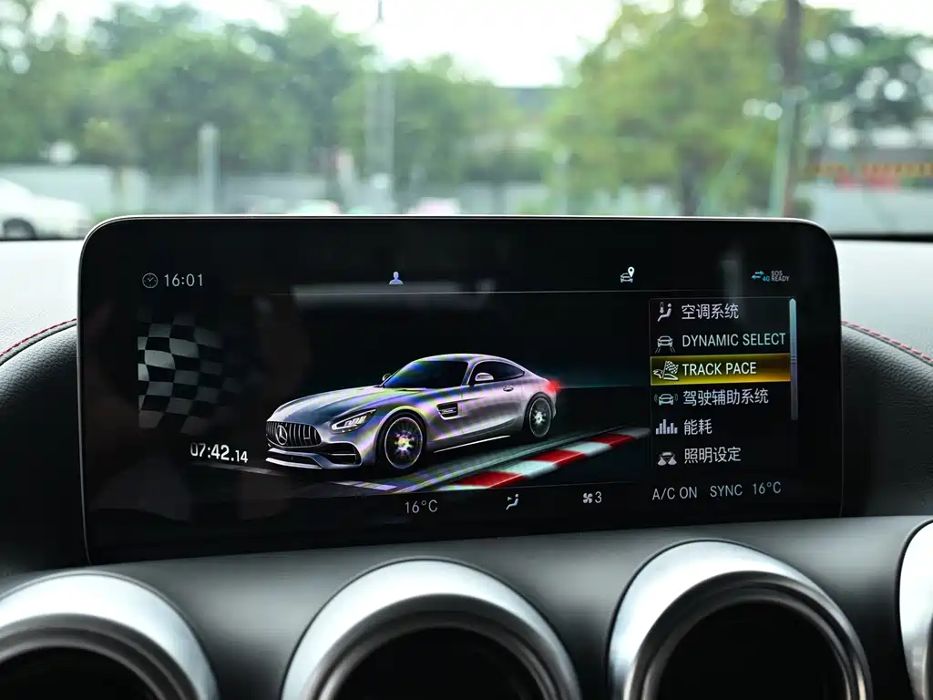Mercedes-Benz AMG GT — миниатюра 9