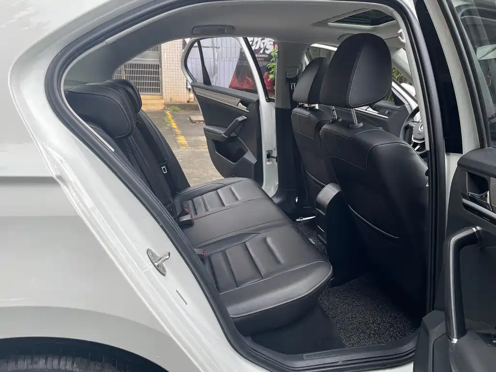 Volkswagen Bora 1.5L Auto Comfort Type, фото 12