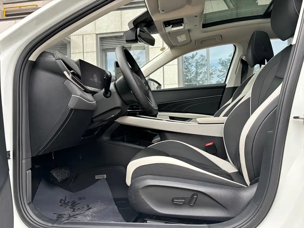Volkswagen Sagitar — миниатюра 4