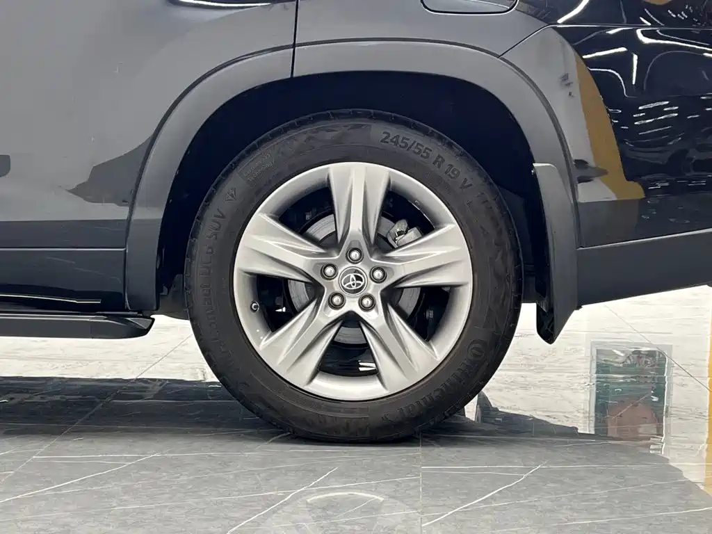 Toyota Highlander — миниатюра 24