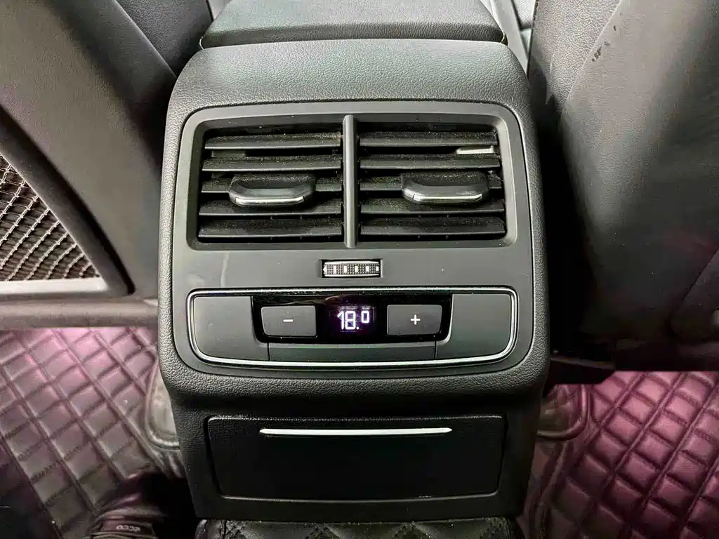 Audi A4L — миниатюра 10