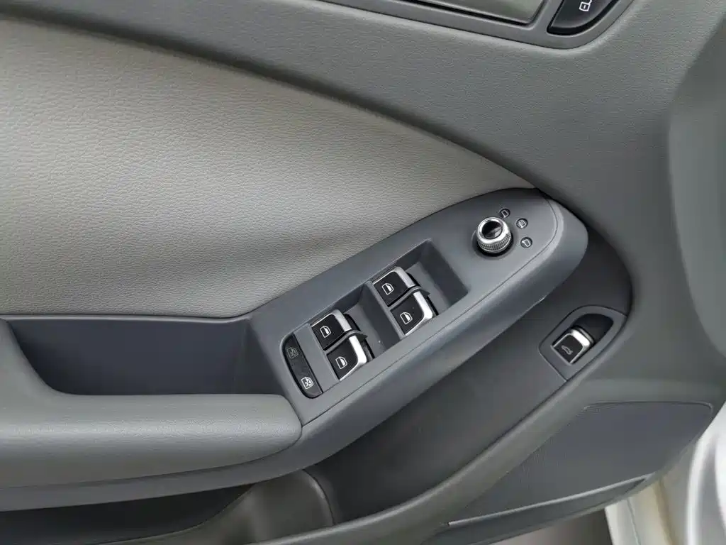 Audi A4L — миниатюра 9