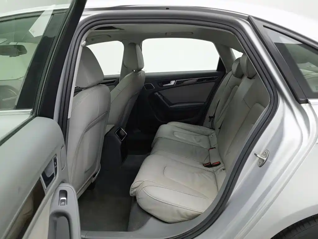 Audi A4L — миниатюра 15