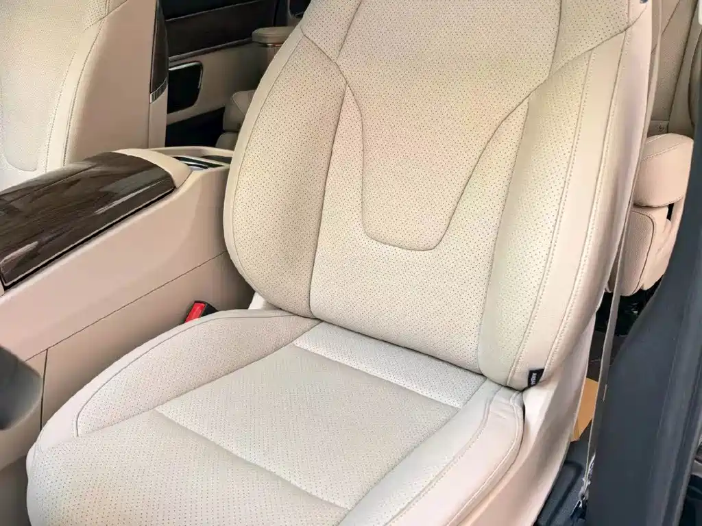 Mercedes-Benz V-Class — миниатюра 8