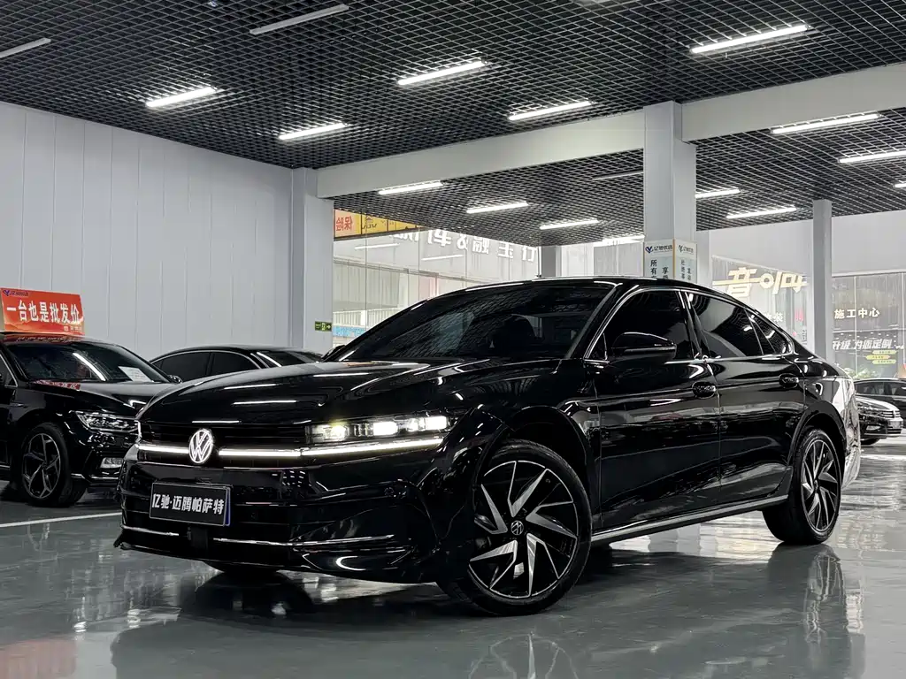 Volkswagen Magotan 2025