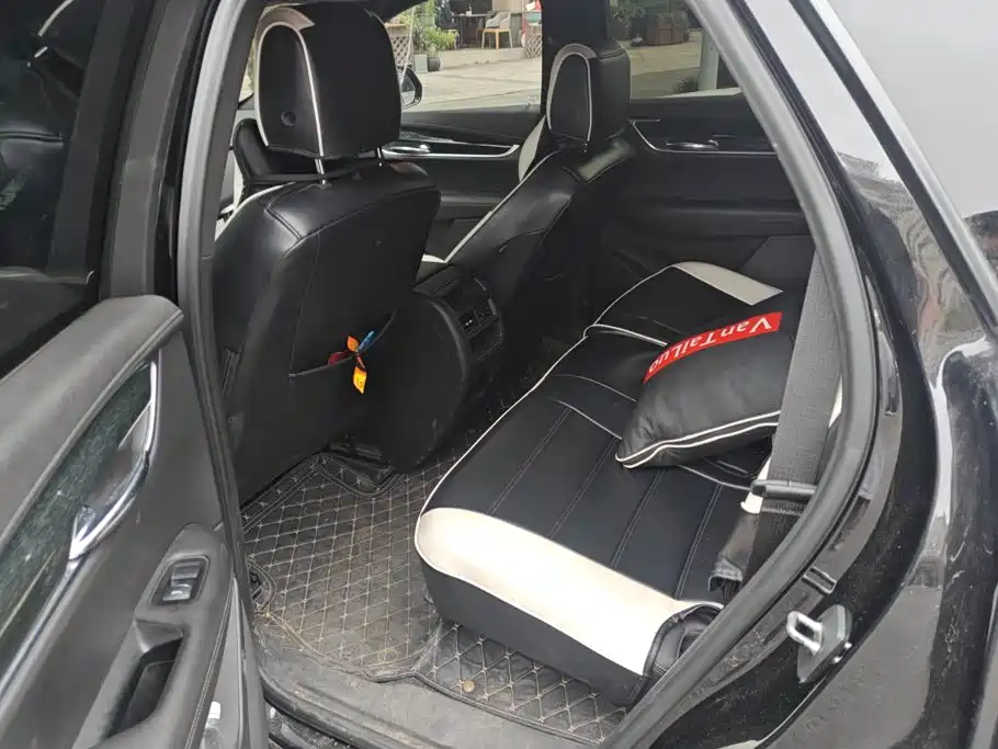 Cadillac XT5 — миниатюра 11