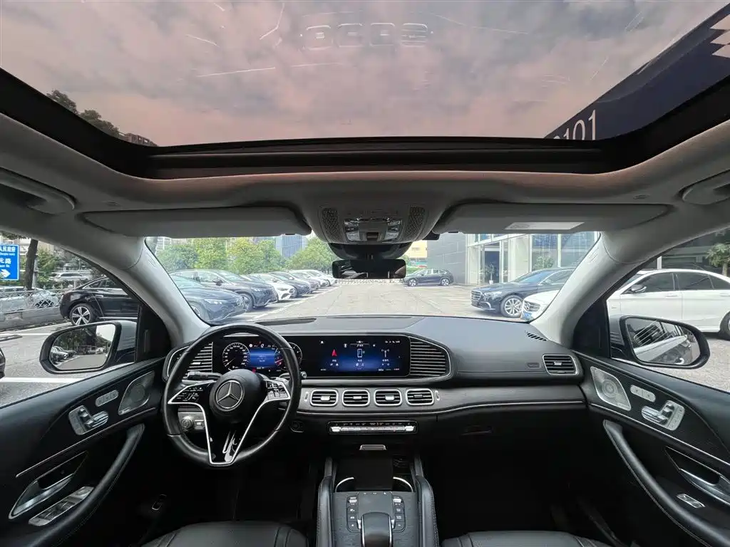 Mercedes-Benz GLE (Import) — миниатюра 15