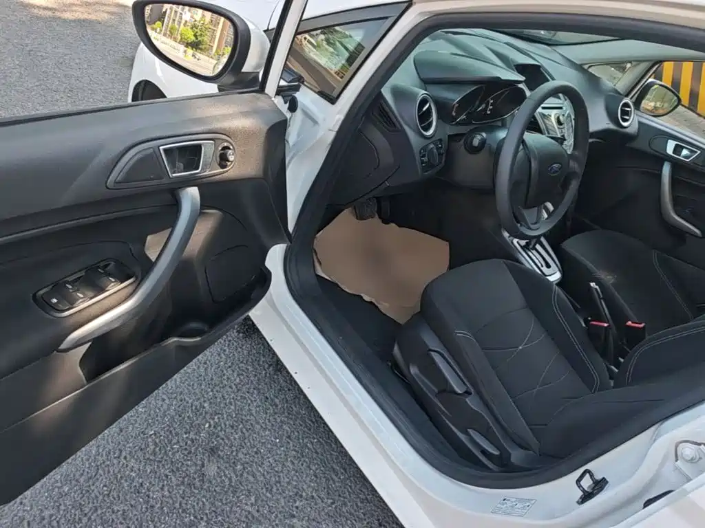 Ford Fiesta — миниатюра 16
