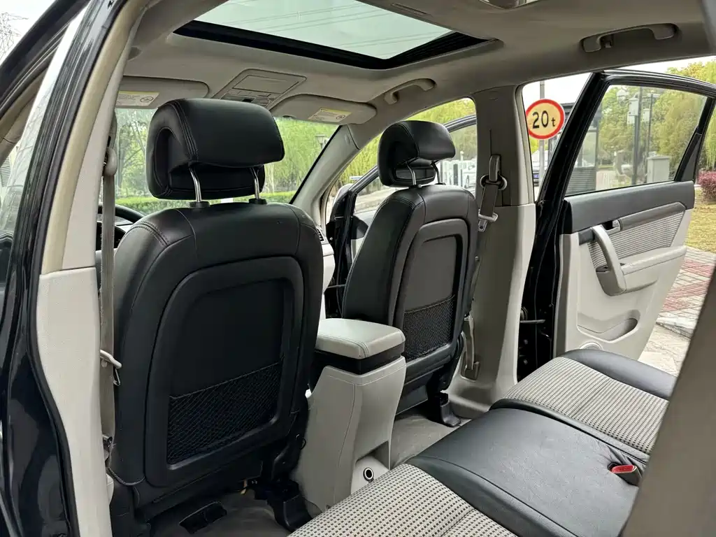 Chevrolet Captiva — миниатюра 9