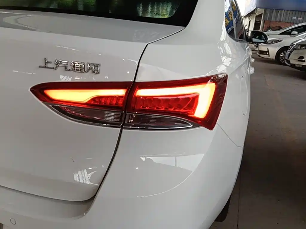 Buick Excelle — миниатюра 8