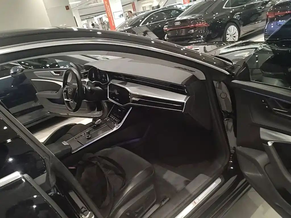 Audi A7L — миниатюра 11