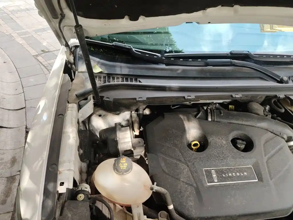 Lincoln MKC — миниатюра 20