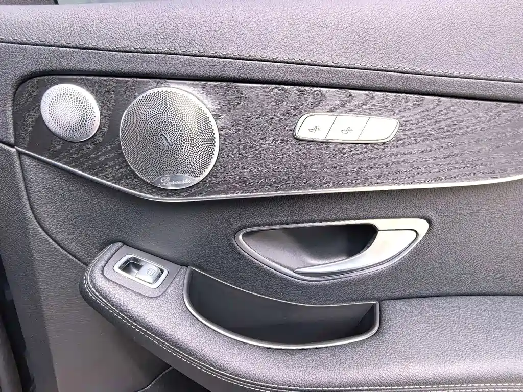 Mercedes-Benz C-Class — миниатюра 4