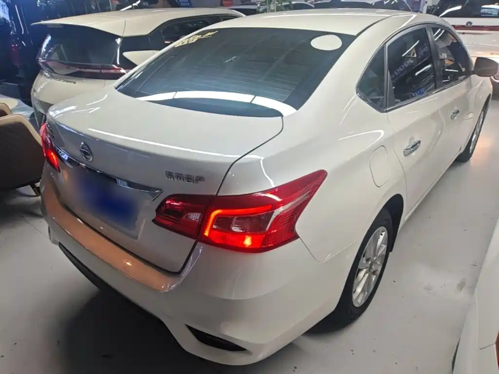 Nissan Sylphy — миниатюра 7