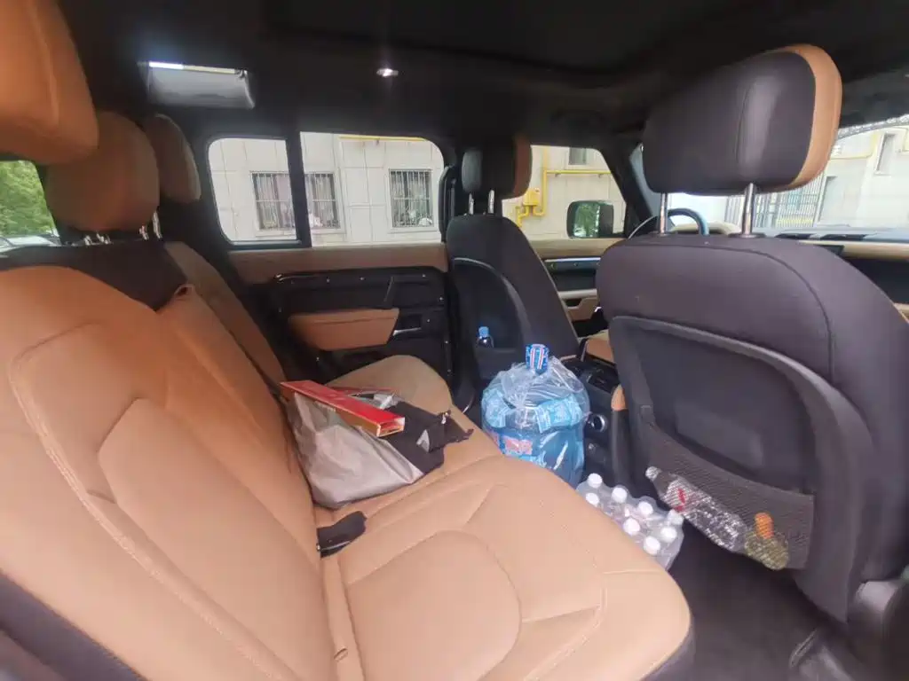 Land Rover Defender — миниатюра 9