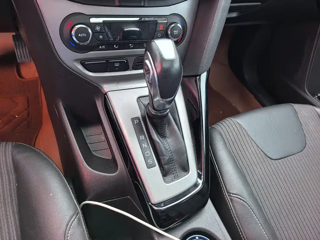 Ford Focus — миниатюра 13