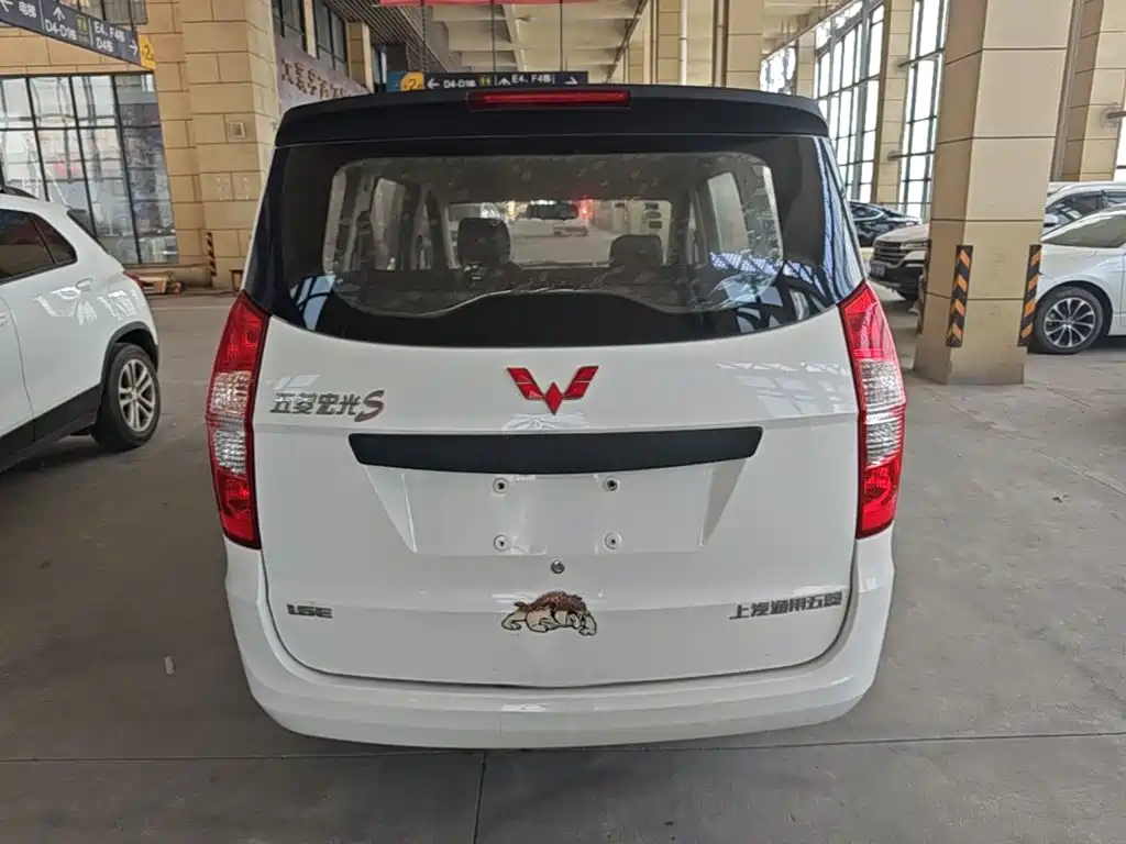 Wuling Hongguang — миниатюра 6