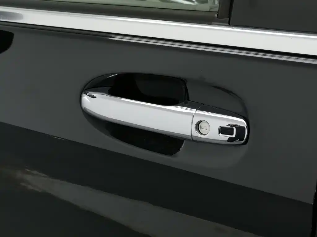 Mercedes-Benz V-Class — миниатюра 18