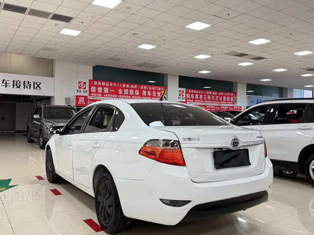 Zhonghua H330 — миниатюра 5
