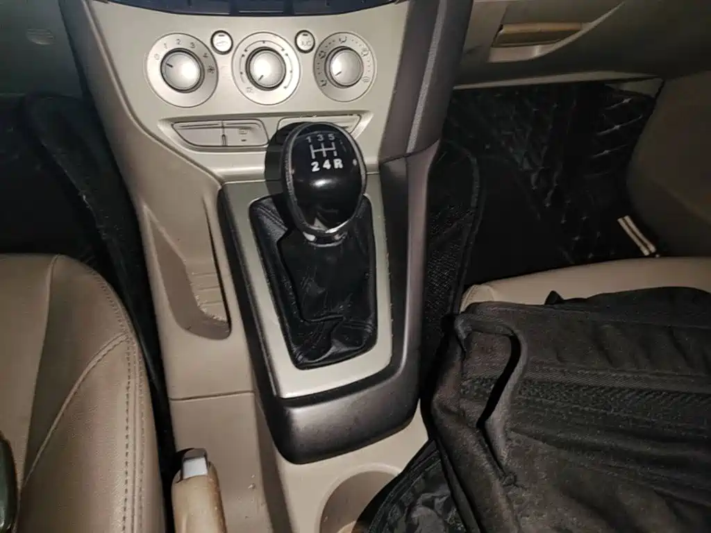 Ford Focus — миниатюра 14