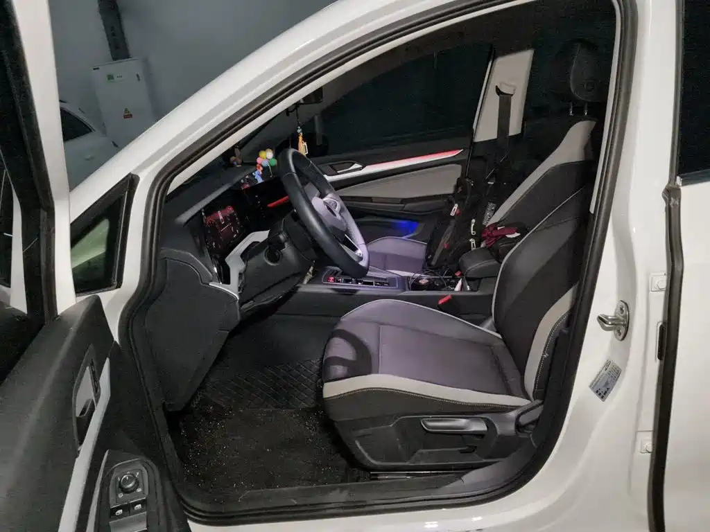 Volkswagen Golf — миниатюра 12