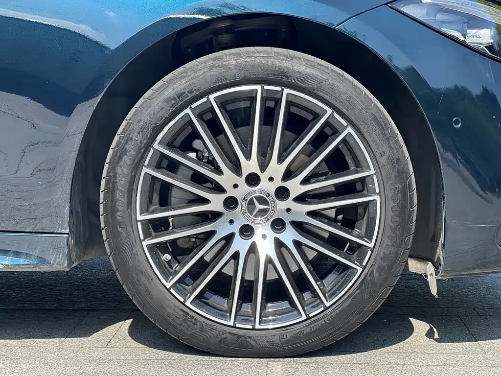 Mercedes-Benz C-Class — миниатюра 8