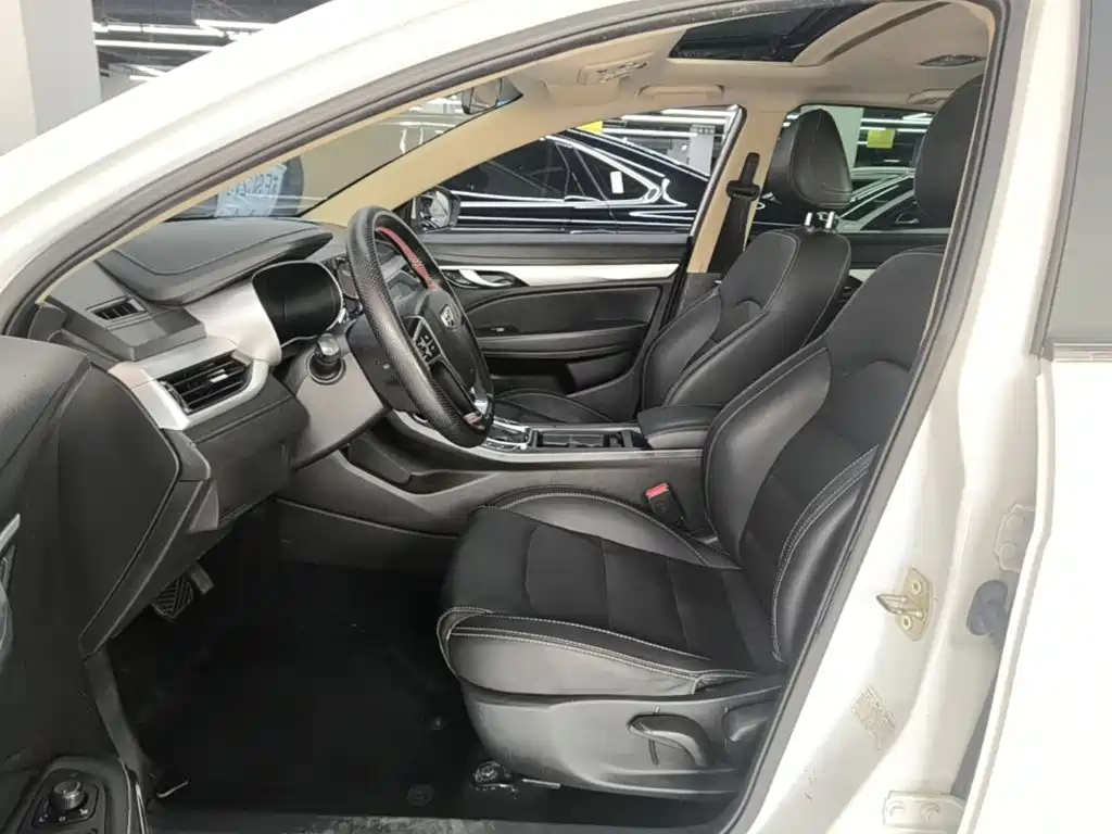 Geely Emgrand — миниатюра 15