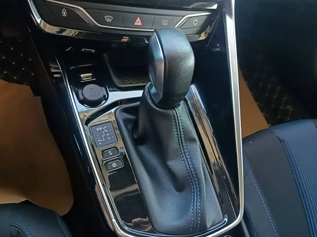 Peugeot 308 — миниатюра 14