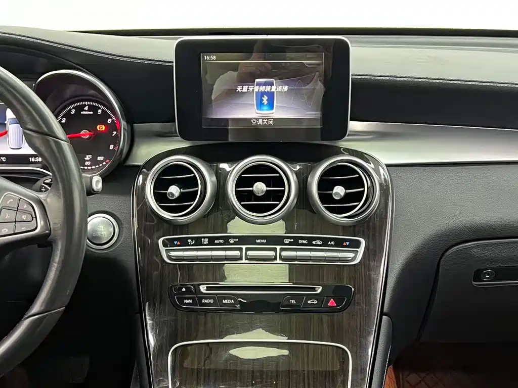 Mercedes-Benz GLC — миниатюра 10