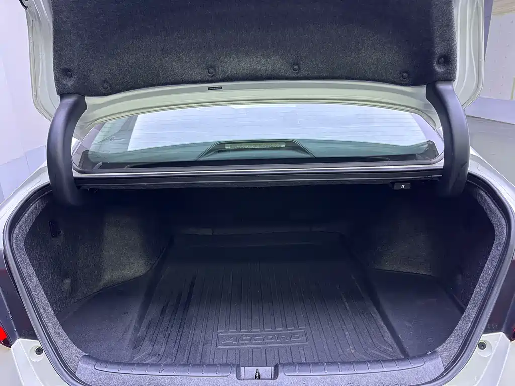 Honda Accord — миниатюра 14