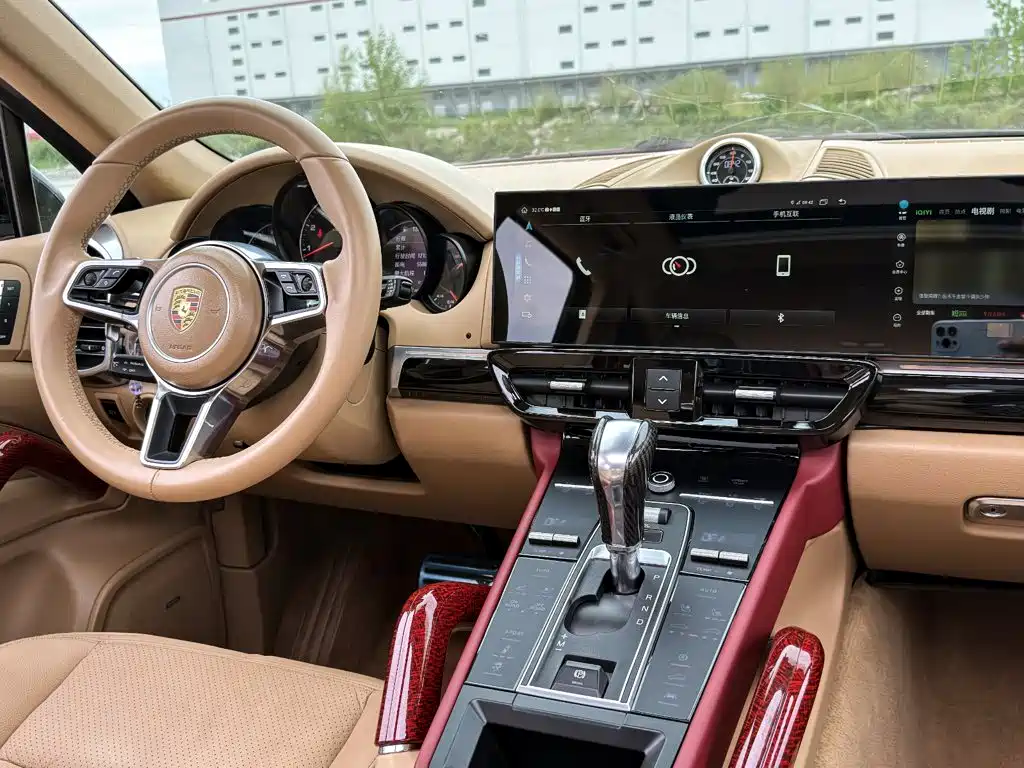 Porsche Cayenne — миниатюра 19