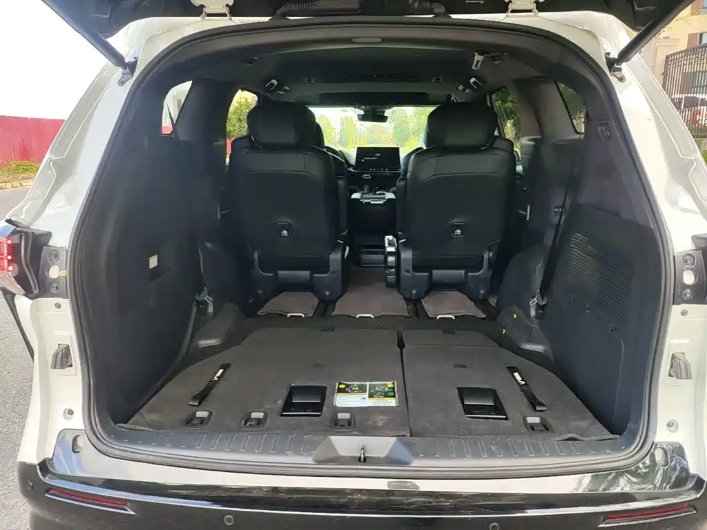 Toyota Sienna — миниатюра 15