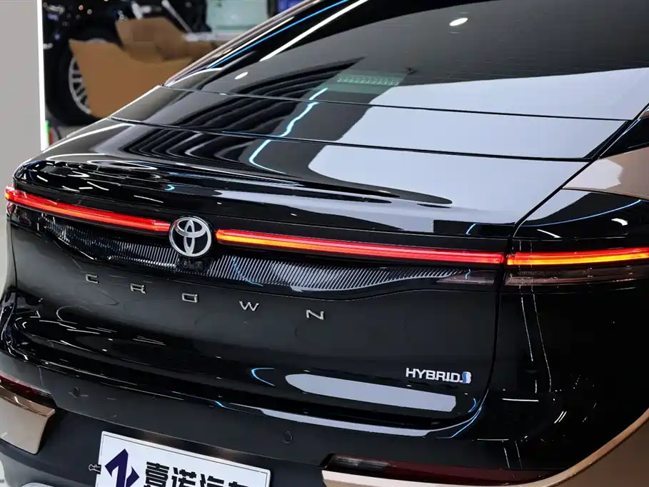 Toyota Crown SportCross — миниатюра 16