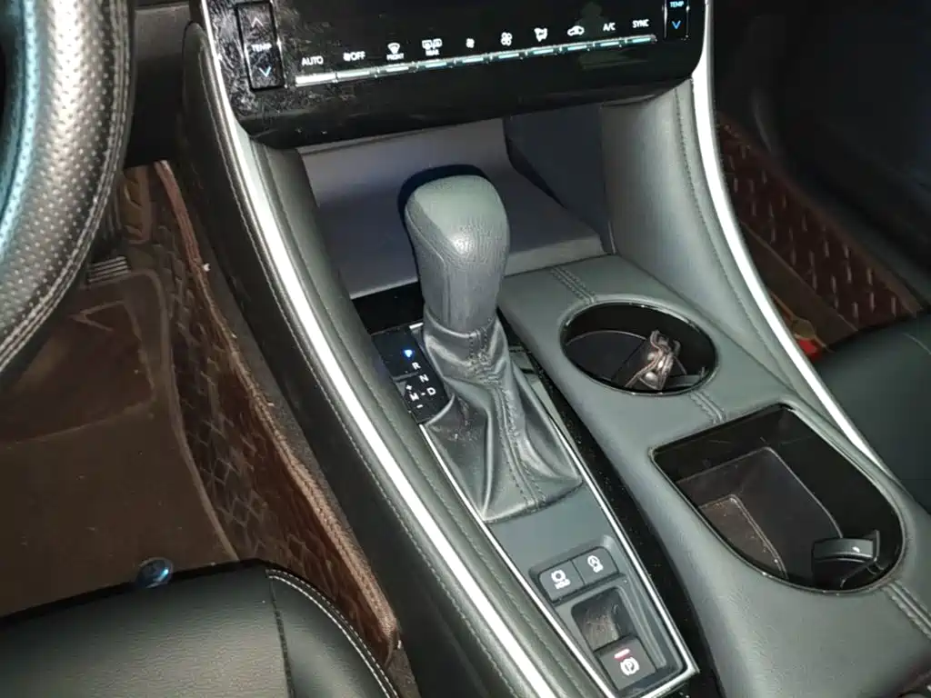 Toyota Avalon — миниатюра 14