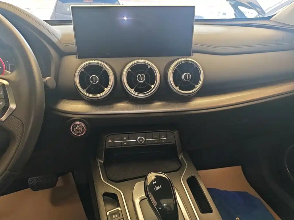 Wey Wey VV5 — миниатюра 13