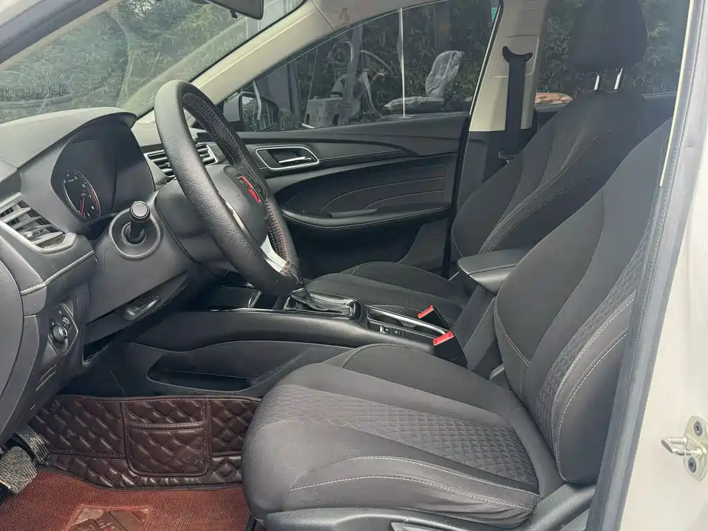 Roewe i5 2020 1.5L AT 4G